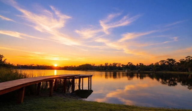 Lakefront Retreat w/Private Dock, Kayaks & Sunsets