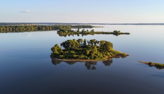 Lakefront RV spot- Peaceful & breathtaking views, ideal for relax and recharge! in Madill