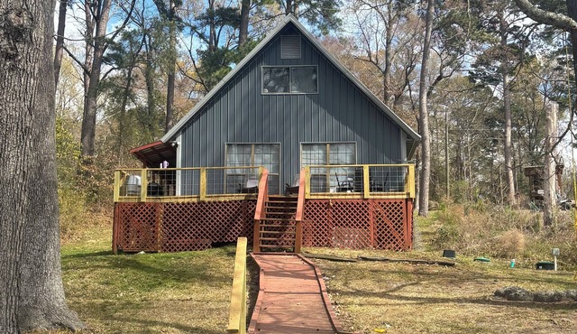 Lakeside cabin: 3-Bed Camp for Unforgettable Memories!