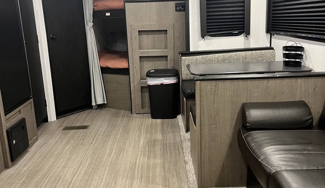 Lakeside Glamping escape at Kerens by Corsicana