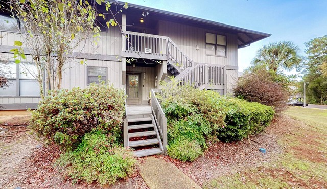 Lanai Village Condo w/Pool & Tennis! Dog Friendly