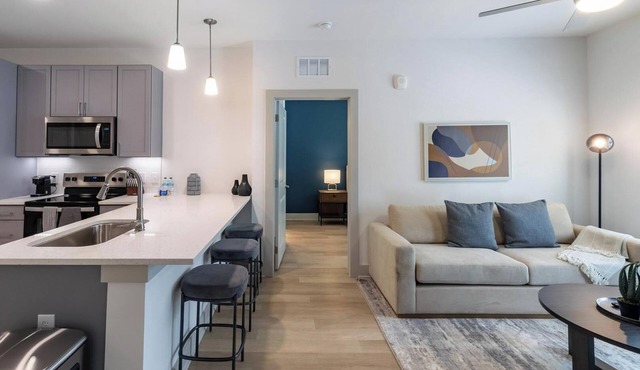 Landing | Amazing 1BD, Gym, Pool