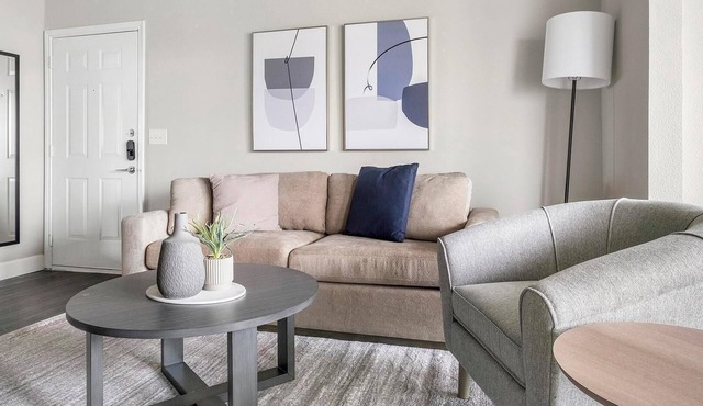 Landing | Amazing 1BD, Gym, Pool