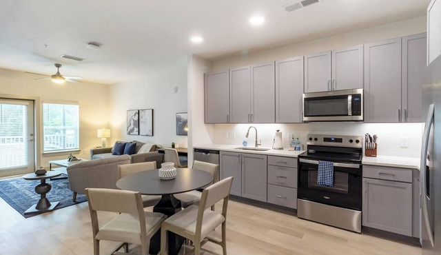 Landing | Beautiful 1BD, Gym, Yoga Studio