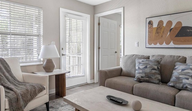 Landing | Beautiful 2BD, Tennis Court, Clubhouse