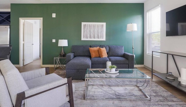 Landing | Beautiful 3BD, Clubhouse, Gym