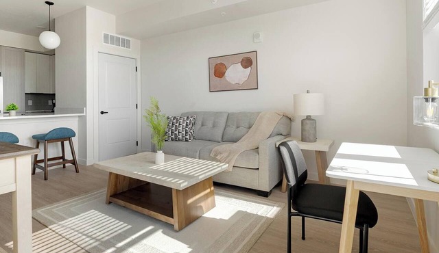 Landing | Chic 1BD, Gym, Clubhouse
