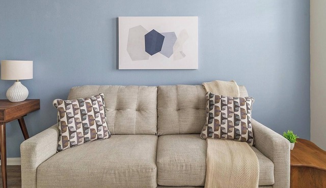Landing | Chic 1BD, Gym, Game Room