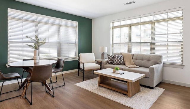 Landing | Chic 2BD, Courtyard, Gym