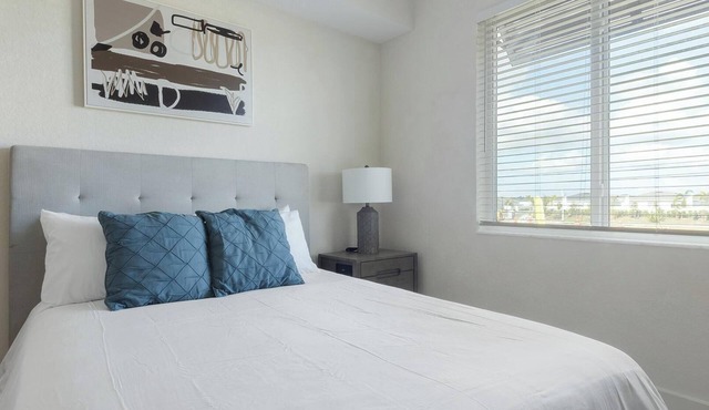 Landing | Chic 2BD, Gym, Clubhouse in Palmetto