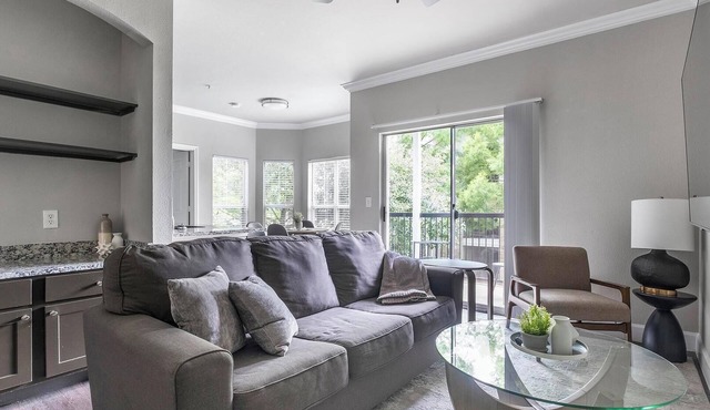 Landing | Chic 2BD, Gym, Clubhouse