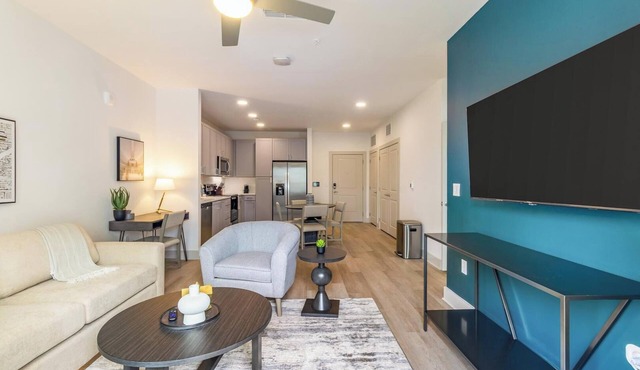 Landing | Modern 1BD, Pool, Gym