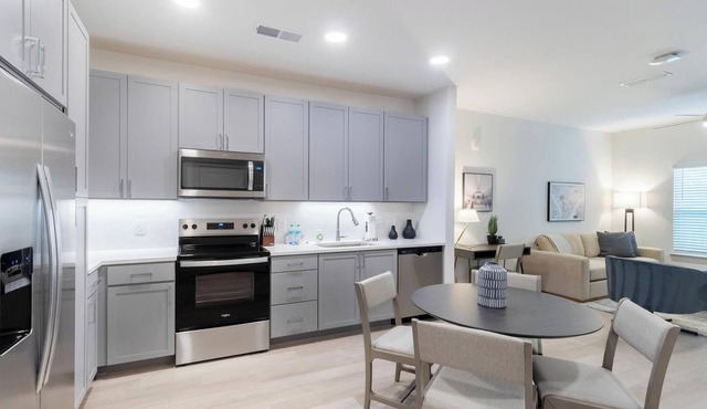 Landing | Spectacular 1BD, Yoga Studio, Pool