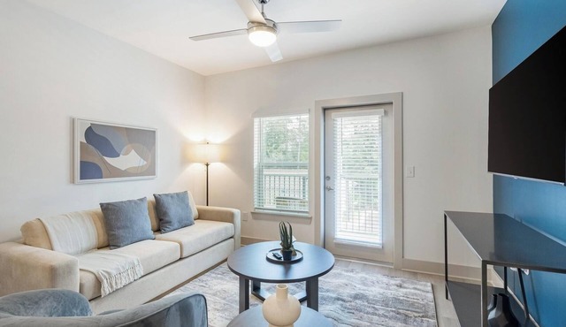 Landing | Stunning 1BD, Gym, Yoga Studio