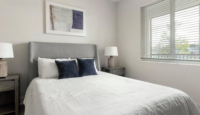 Landing | Stunning 1BD, Clubhouse, Yoga Studio in Palmetto