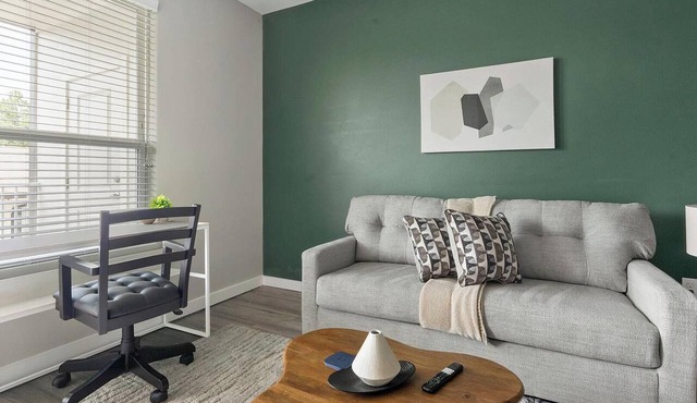 Landing | Stunning 1BD, Clubhouse