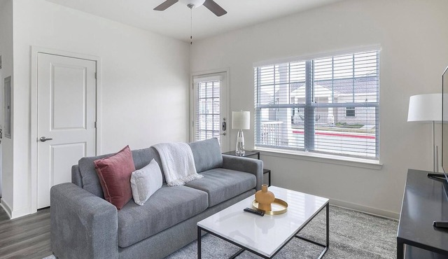 Landing | Stylish 1BD in North Fort Worth