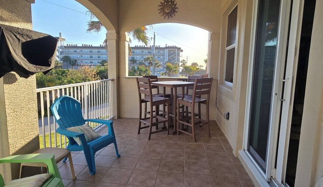 Large 2-bedroom pool house just seconds from secluded beach in Ormond By The Sea