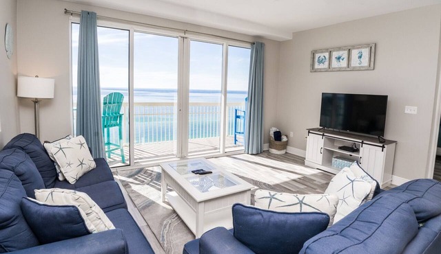 Last minute special 8/15 until end of Aug: Celadon 1201: 3 bed/3 bath beachfront in Panama City Beach