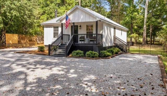 Lob Lolly Cottage, A stylish cottage 5 minutes to downtown Fairhope,