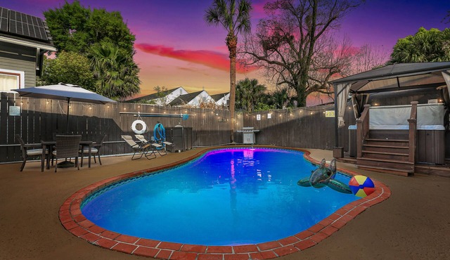 Lux Brand New! Beautiful House w/Pool & Hot Tub
