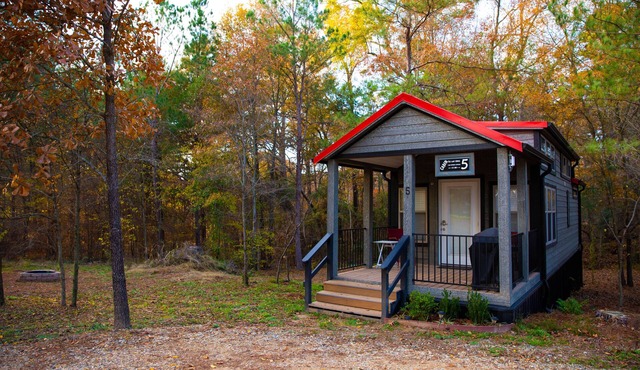 Luxe Lake house - 1 Bed/2 Bed Loft