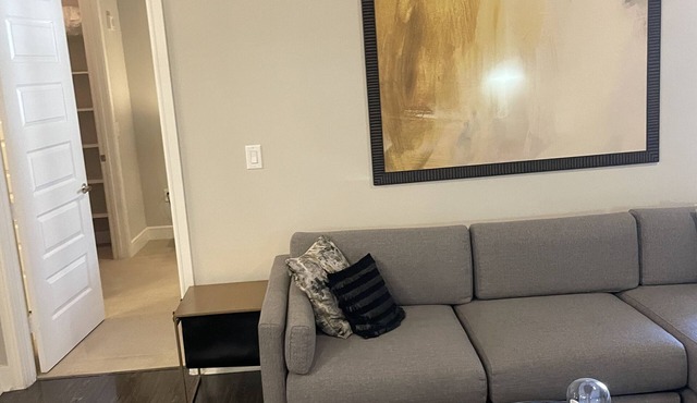 Luxurious Galleria condo 2 bedrom