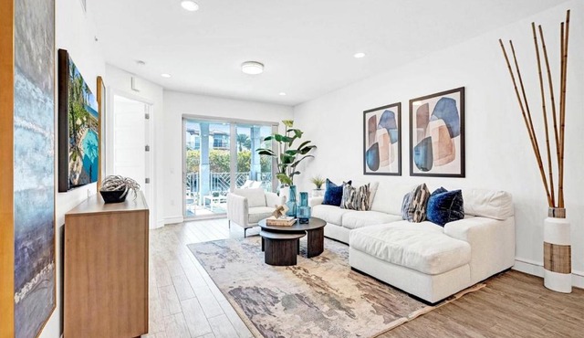 Luxury 2 Bedroom Villa Near Beach and Ocean Views