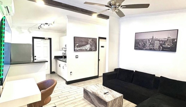 Luxury Beach Stay Near Hollywood & Miami Hotspots