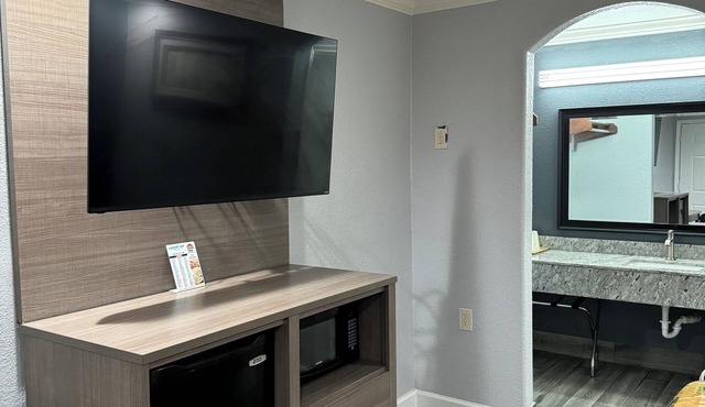 LUXURY INN