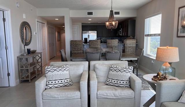 Luxury Oceanfront Condo with Gorgeous Views in Daytona Beach Shores. 4BR, 3BA