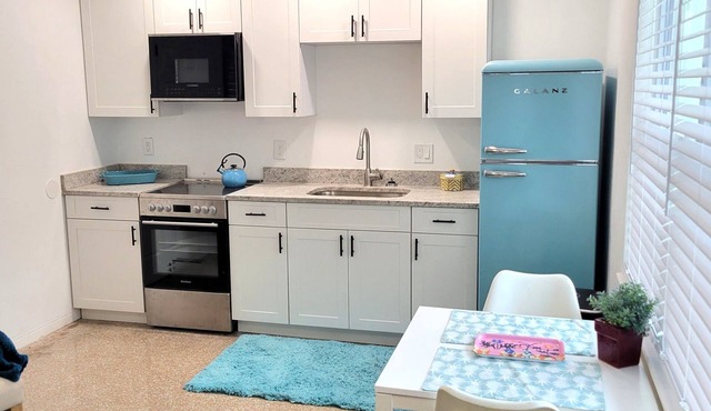 Madeira Beach Villa #4 1 Br /1 Ba 4 min to Madeira Beach