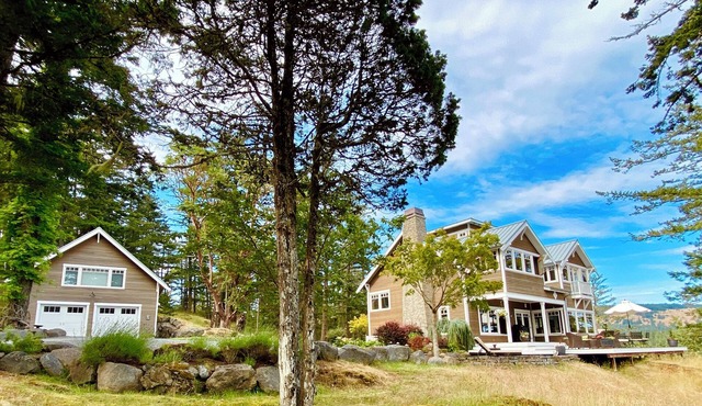 Madrona Suite - Summer on Orcas Island- rest where sea meets stillness in Eastsound
