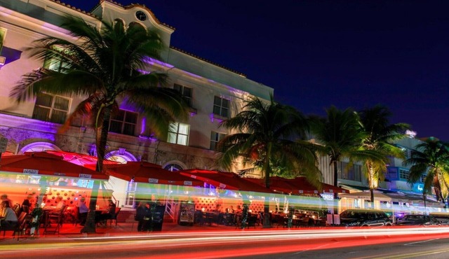 Miami Beach King Studio – Steps to Sand & Nightlife