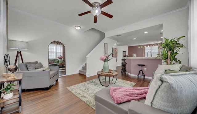 Modern 2BR/2BA | Pool + Gym Near Airport #8