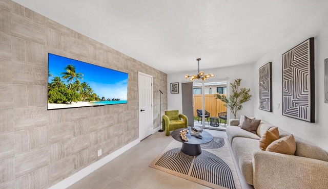 Modern and Beachy space with full kitchen, for 4 ppl