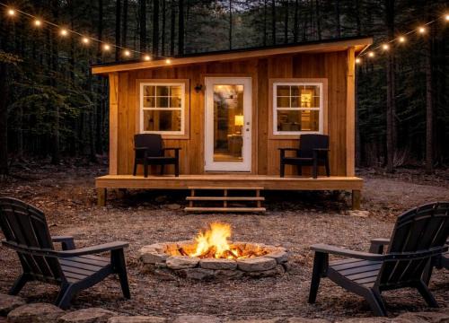 Modern Rustic Tiny Home Surrounded by Peaceful Pines in Boles, Arkansas in Boles