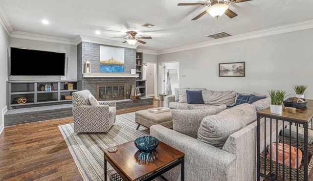Modern Spacious 5 Bedroom Home