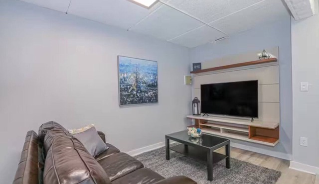 Modern Tampa studio located Downtown Tampa & Ports
