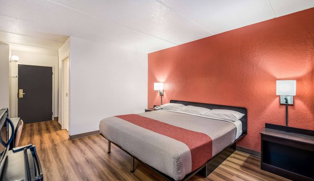 Motel 6 Henderson, TX