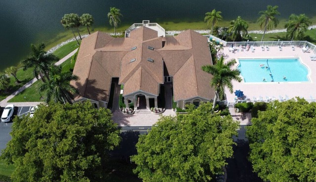 Naples Escape with Beautiful Lake Views