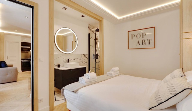 NEW Éclat du Faubourg 2 CH Luxe in Paris