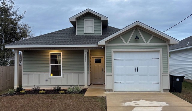New 2BR Home in Perdido Key; Pet-Friendly Fenced Yard; Near Beach & Florabama