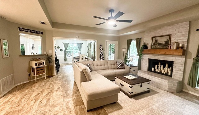 Newly remodeled 3 BDR home in a gated community, 1 acre, trails and shops nearby