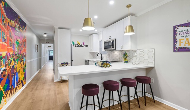 Newly renovated 2bedrooms with 1 Bonus room and 2 bathrooms in MidCity