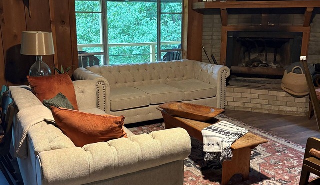 Newly renovated cabin on Lake Millwood, Saratoga Landing