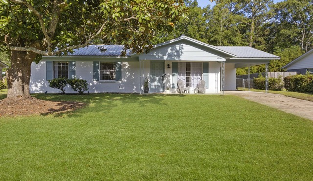 Ocean Springs Beach Getaway Golf Cart District