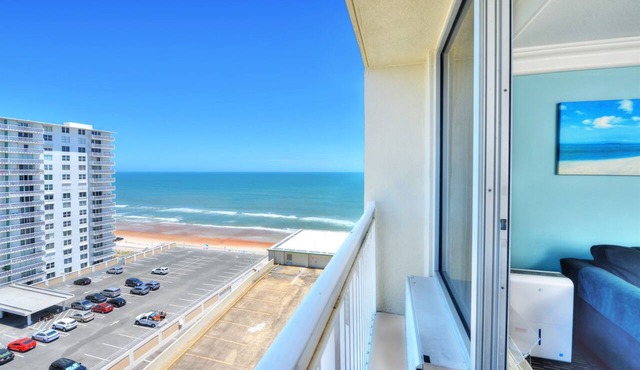 Ocean View Studio | Private Balcony | Pool-Hot Tub