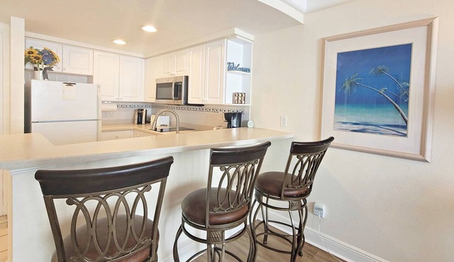 Oceanfront Resort | 8th Floor Condo | Sleeps 6 | Free Daily Activities in Daytona Beach