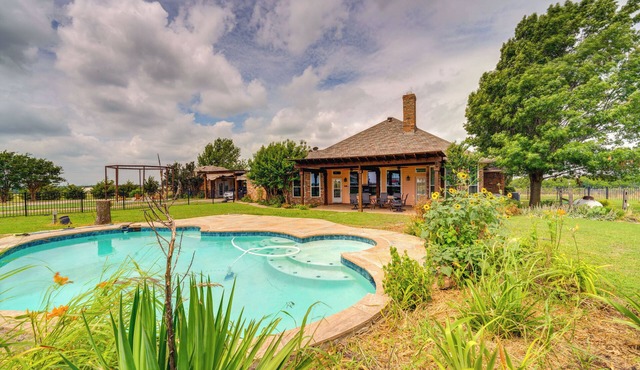 On 10 Acres: Celina Ranch w/Pool & Fire Pit!